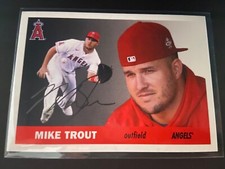 Mike Trout 2022 Topps Throwback Thursday 1955 Design #38 Photo Variation SP /54