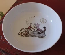 DISNEY Winnie the Pooh Tigger Piglet 8.5”Dinner Salad Pasta Bowl by Zrike Brands