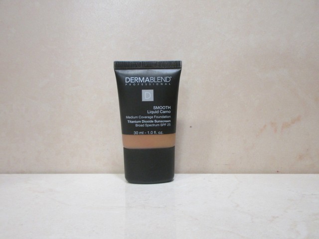 dermablend smooth liquid camo