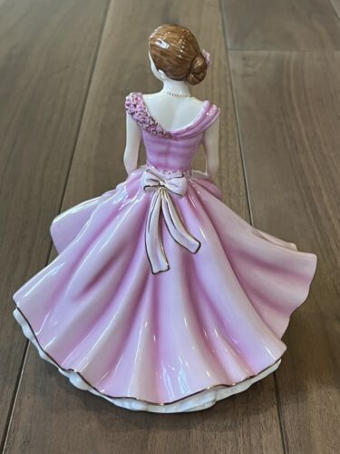 ROYAL DOULTON 2013 PRETTY LADIES DONNA PETITE FOY HN5590 - Picture 4 of 9
