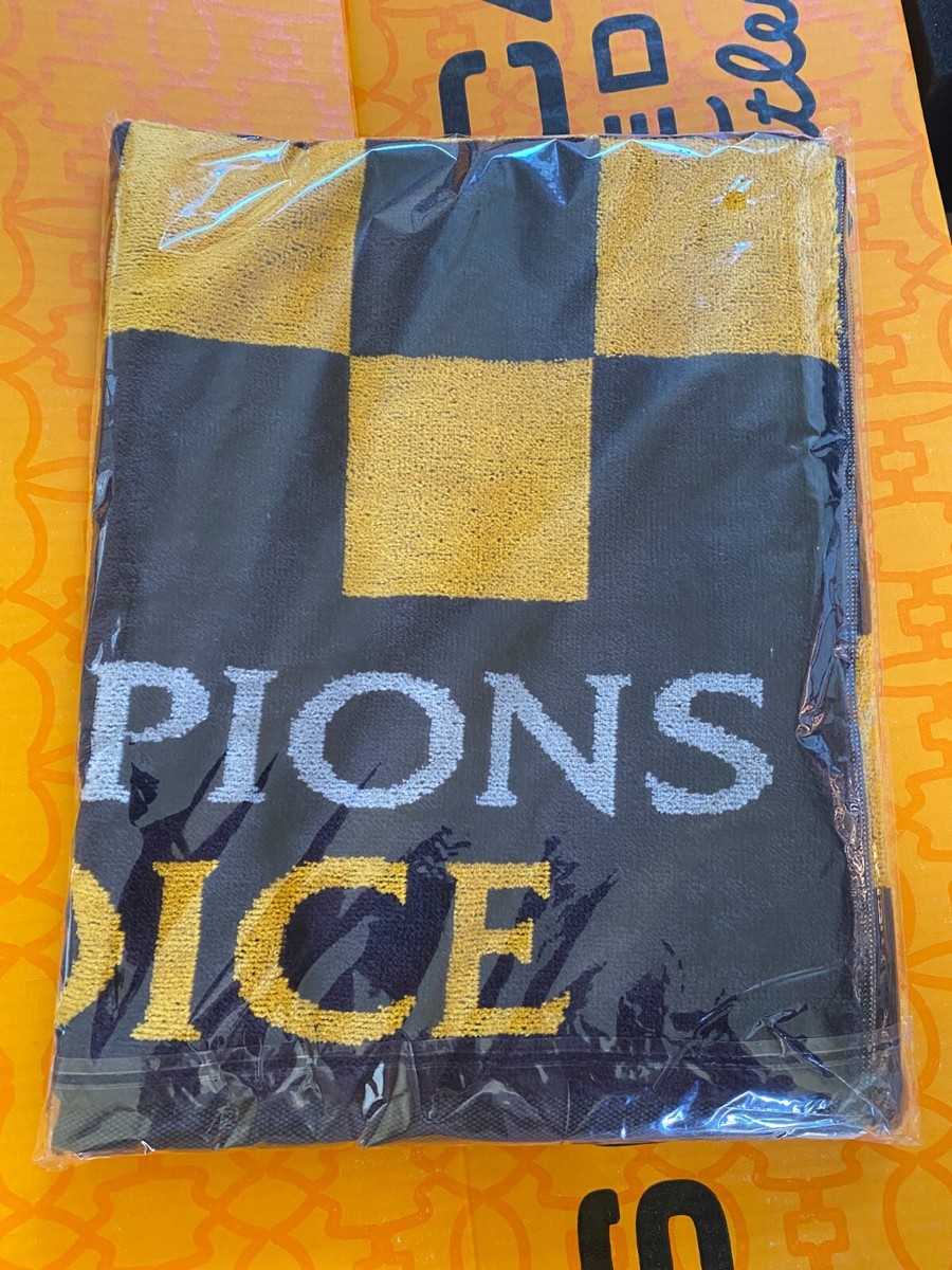Scotty Cameron Towel 2022 Champions Choice Yellow Black Checkered