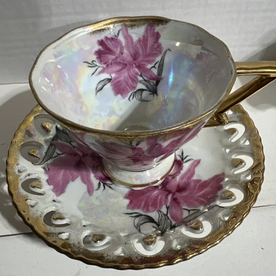 Taza de té y platillo Royal Sealy China brillo iridiscente flores rosas borde dorado Foto 2 de 4