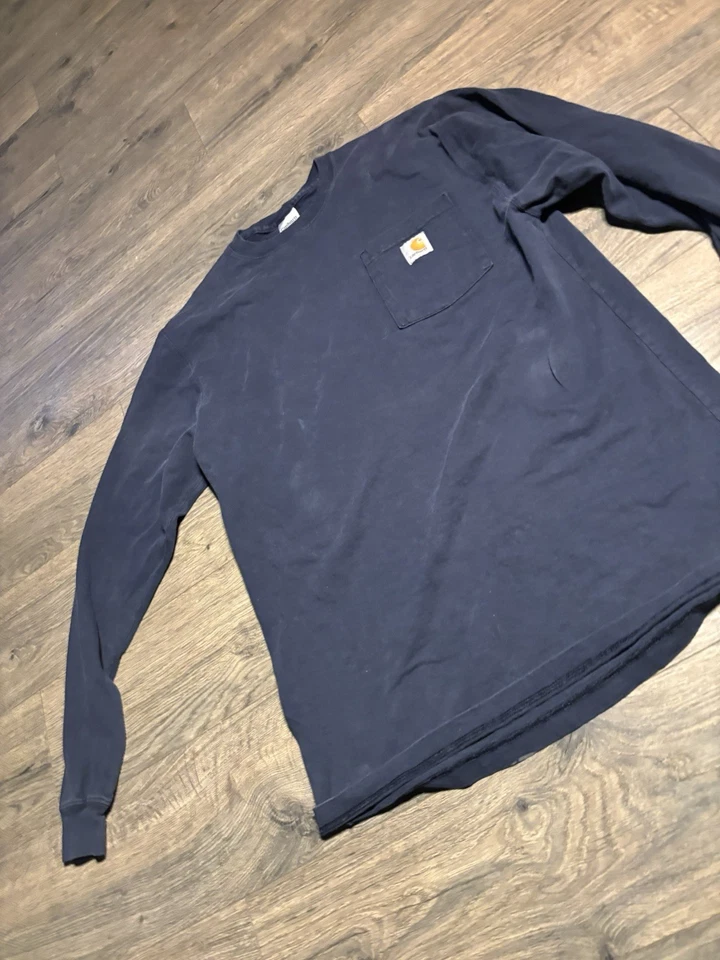 Camiseta de hombre Carhartt Force calce relajado manga larga talla S color azul marino Foto 2 de 4