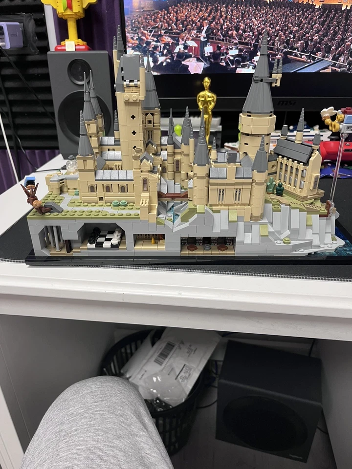 LEGO Harry Potter 76419 Hogwarts Castle and Grounds, foto 2 di 3
