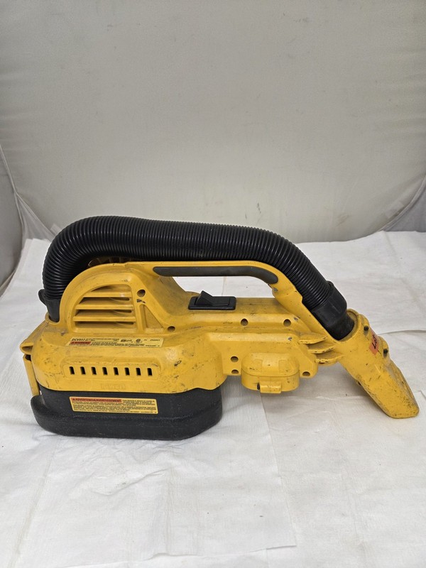 DEWALT DCV517 20V MAX Cordless 1/2 Gallon Wet Dry Vacuum Tool Only, Lot 1543