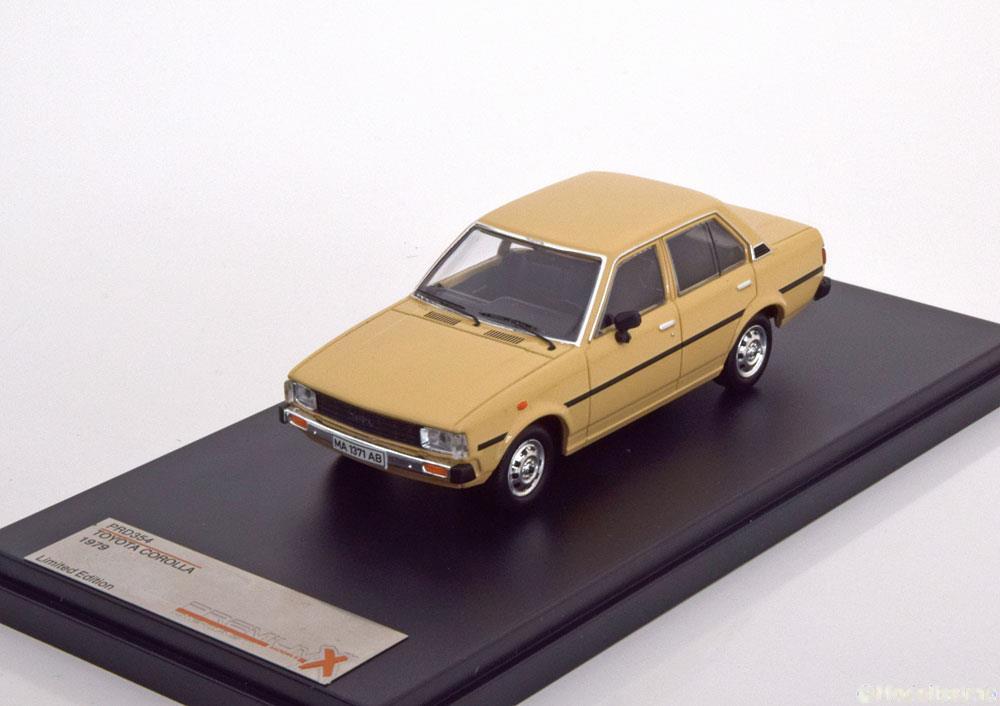 Miniature Toyota Corolla E70 1979 beige pour decoration de bureau chic