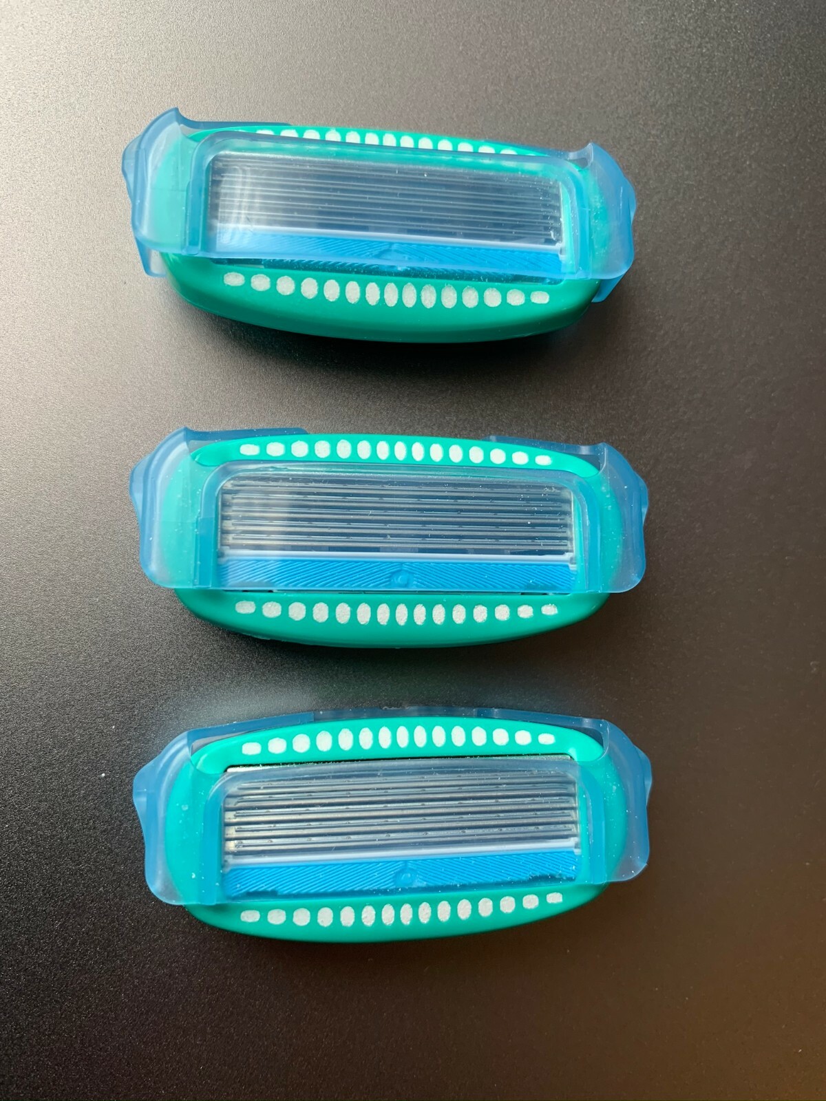 Wilkinson Sword Schick Hydro Silk Sensitive Care Women's Razor Blades 3