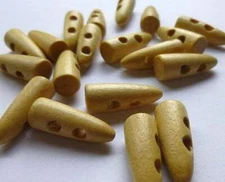 25 Toggle Wooden Buttons - Horn Shaped - Light Natural Finish - 21mm x 8mm（7/8"