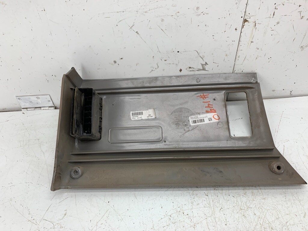 Mack Passenger Side Center Cover Assembly 10013751 530QR513M | eBay 