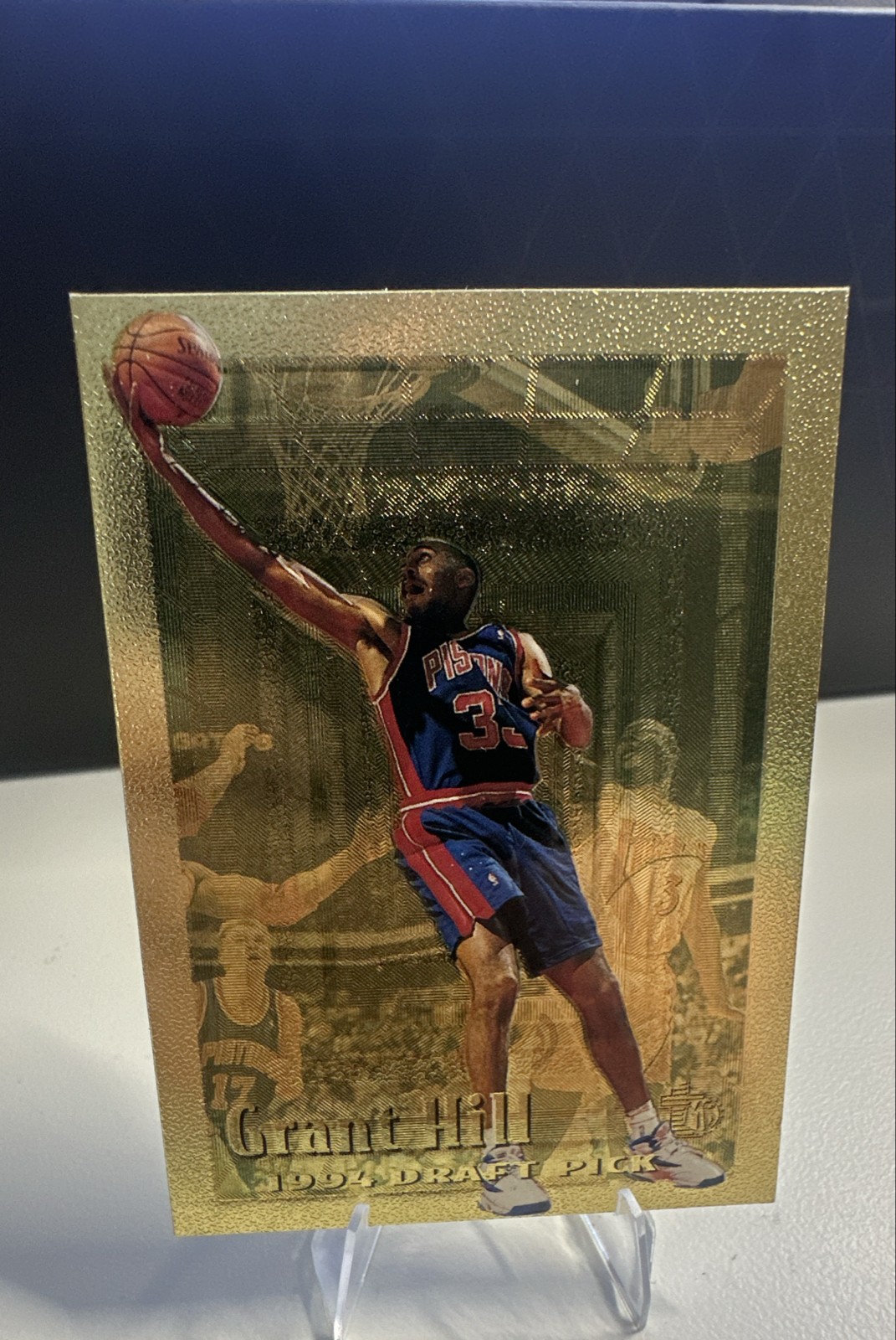 1994-95 Topps Embossed - Grant Hill #103 Golden Idol (RC)