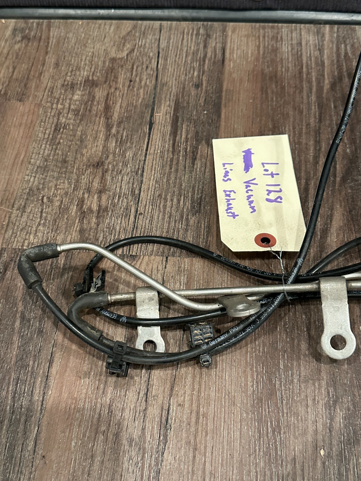 Audi R8 2017 Vacuum hose P/N 4S0131385