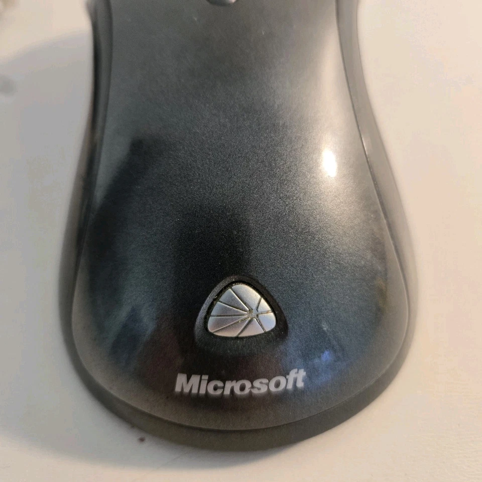 Microsoft Laser Mouse 6000 Model 1055 Black 4-Button USB Wired Tested Working - Image 2 of 4