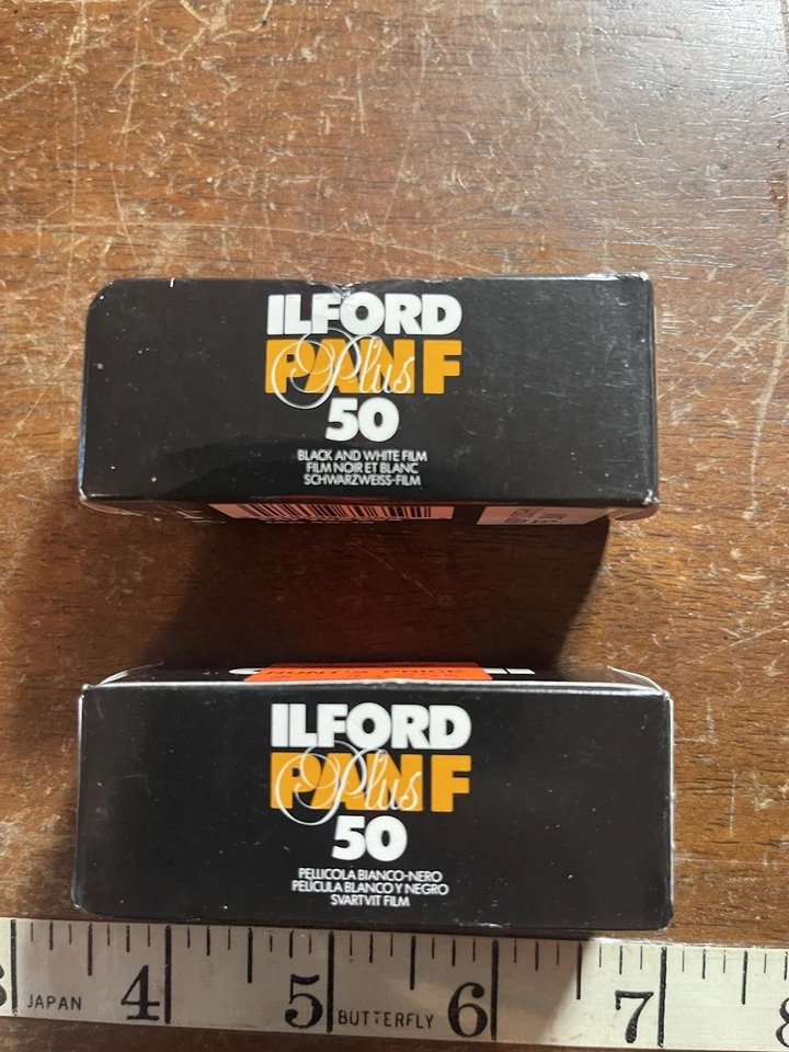 НОВЫЙ ЗАПЕЧАТАННЫЙ лот пленки Ilford Pan F 50 черно-белая ISO 50/18 нераспечатанная просрочена в 2000 году - Изображение 2 из 4