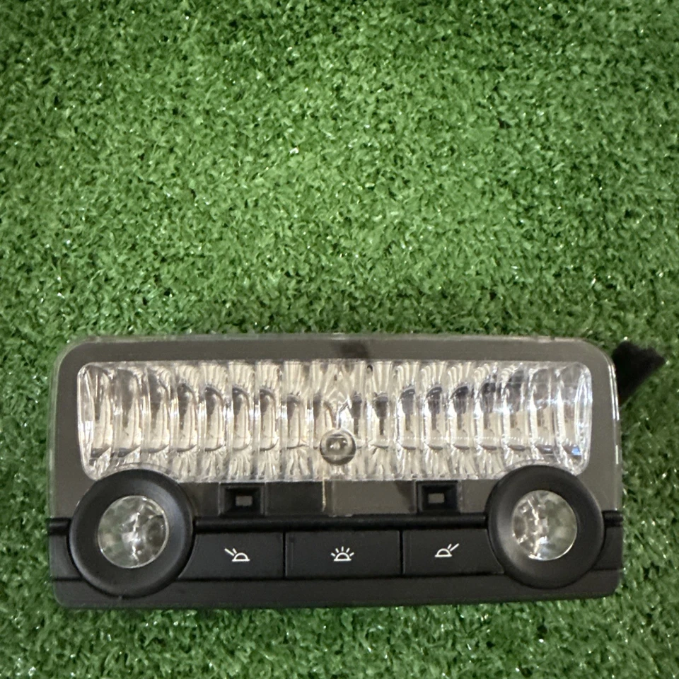 BMW 535I XDRIVE 2011-2016 - DOMO TRASERO luz de lectura 9240763 Foto 2 de 4