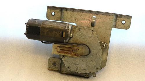 VW Golf - Heckscheibe Wischermotor HINTEN / 191955713 191955717 SWF 485.650 12V