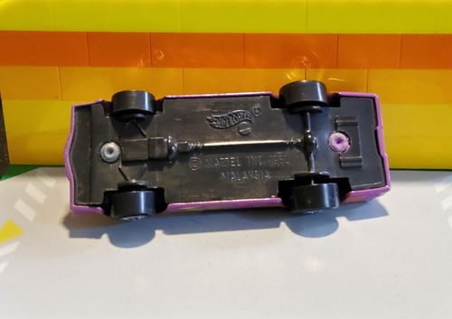 Vintage 1982 Mattel Hot Wheels Chevy Camaro Z28 Purple Confetti - Picture 3 of 3