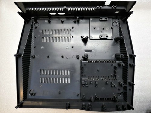 Cache inférieur pour TASCAM