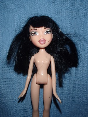 black haired bratz doll