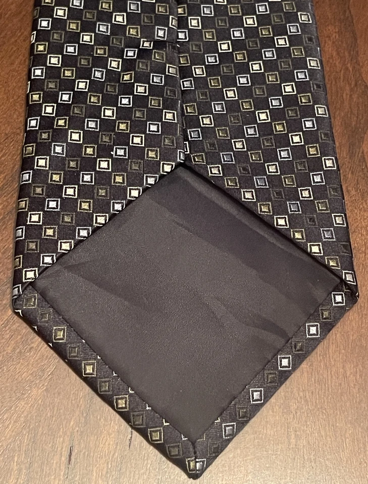 Axcess 100% Silk Hand Made 100% Silk Men’s Neck Tie Made In China - Image 2 of 4