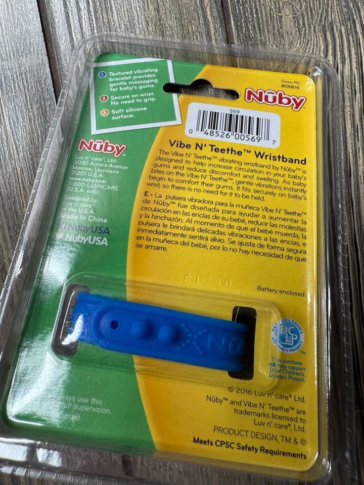 Pulsera Nuby Vibe N Teethe con superficie vibradora de silicona suave para bebés Foto 2 de 2
