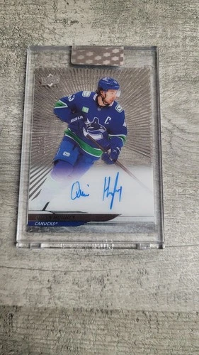 2025-26 Upper Deck Clear Cut Silver Outburst Quinn Hughes Auto /25