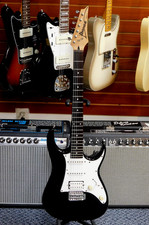 Vintage 1996 Ibanez RX40 HSS Electric Guitar! Gloss Black w/ White Pickguard!!!