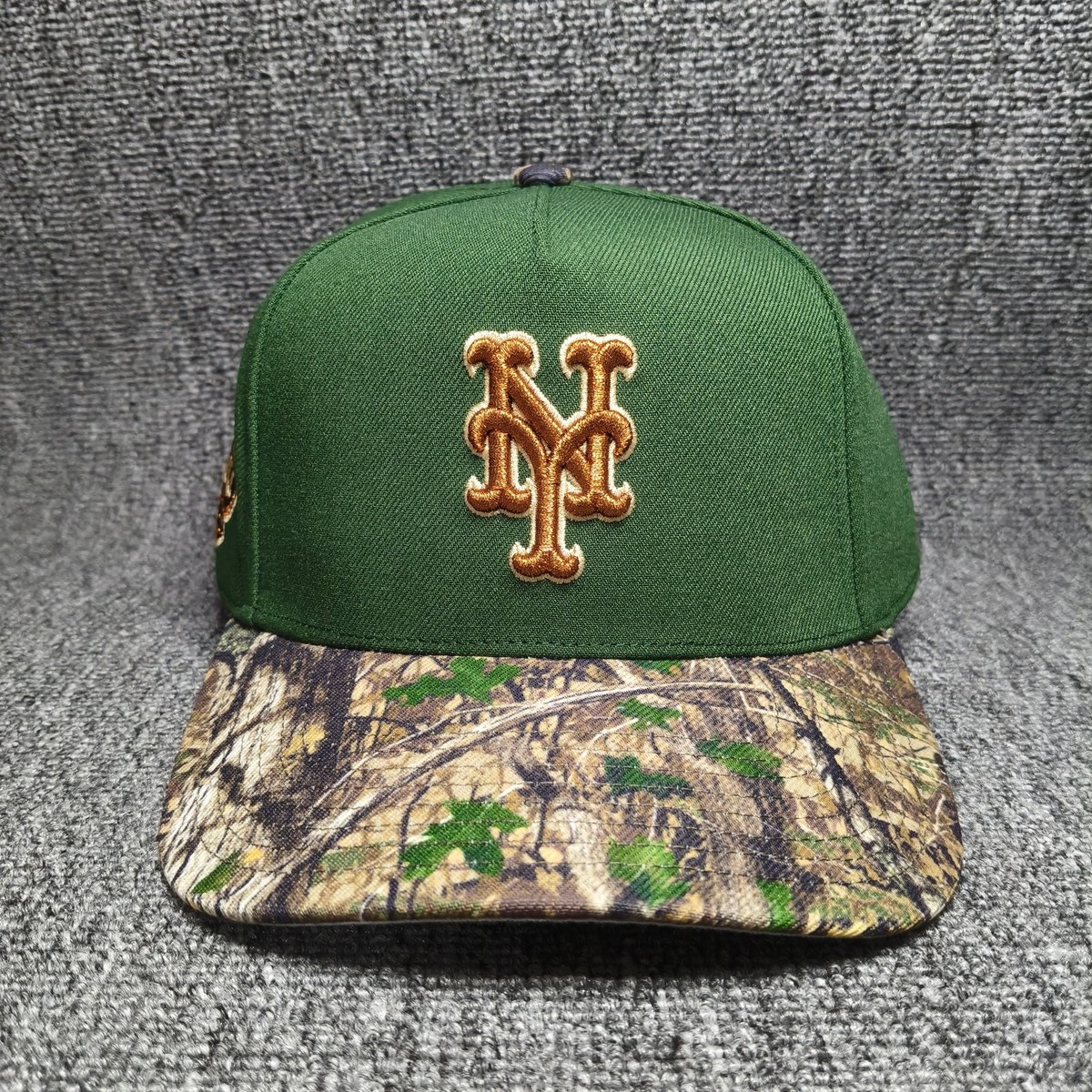 Mitchell & Ness New York Mets Green Camo Brim Snapback Cap OSFM