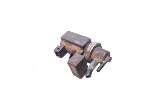 BMW 5 E39 2001 Diesel 142kW Turbolader Druckwandler Magnetventil 2247906