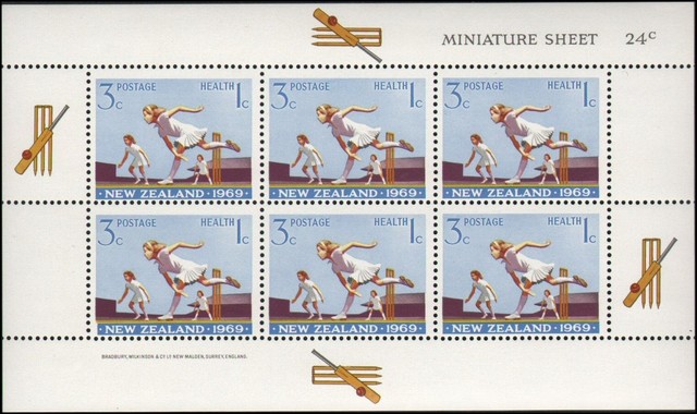 New Zealand #B77a-B78a MNH 2 mini sheets New Zealand #B77a-B78a MNH 2 mini sheets
