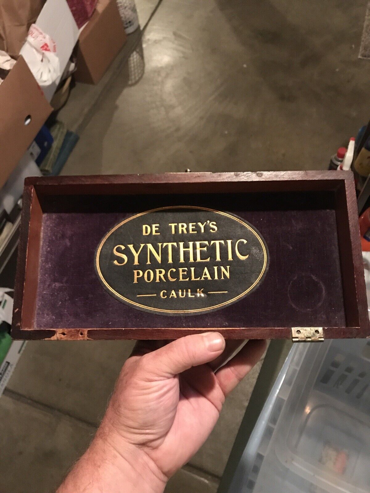 Dedication ANTIQUE CA 1910 DE TREY'S SYNTHETIC CAULK T BOX WOODEN Direct store PORCELAIN
