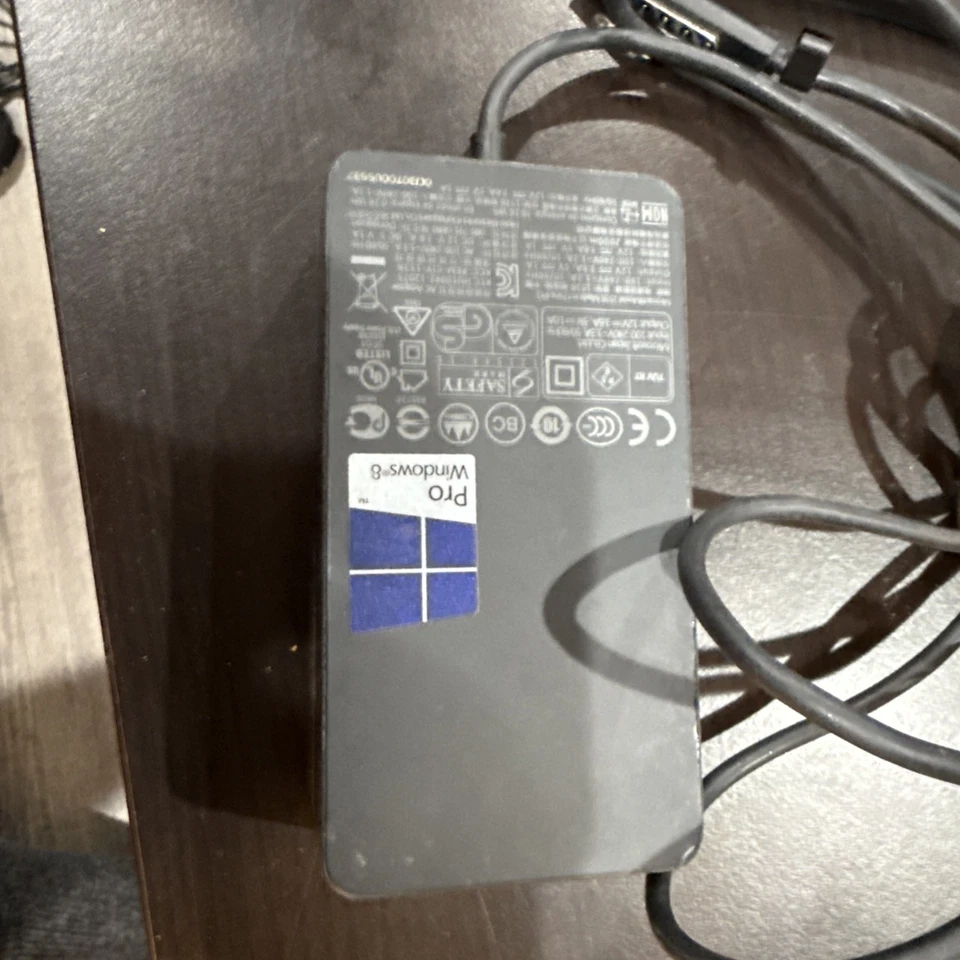Microsoft Surface Charger 1536 12V 3.6A 48W - Image 3 of 4
