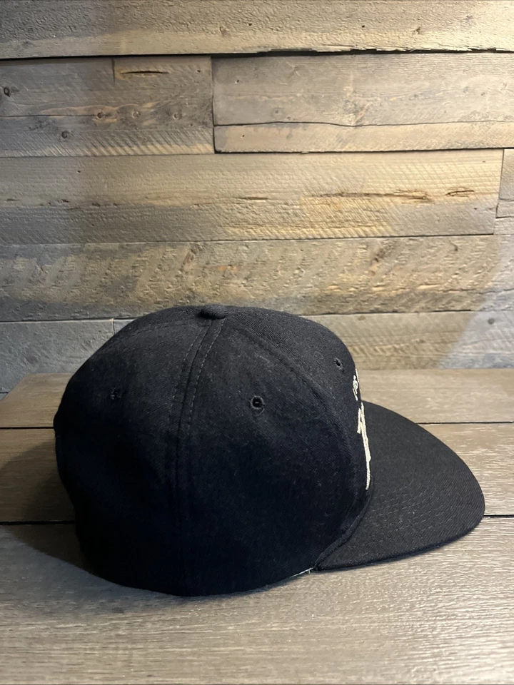 De colección Años 90 Deportes Especialidades Los Angeles Raiders Snapback Script Sombrero 100% Lana Foto 4 de 4