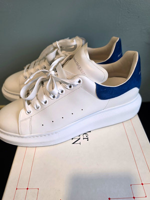 Alexander McQueen Oversized Men s Low Top Lace Up White Sneakers 553680