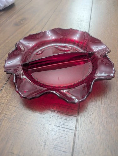 ELEGANT RUBY RED NEW MARTINSVILLE GLASS RUFFLED  2 PART RELISH BOWL 8" X 1½"