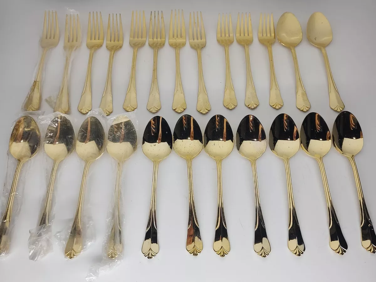 24 Piece Hampton Silversmith Gold Plated 235 Stainless Silverware