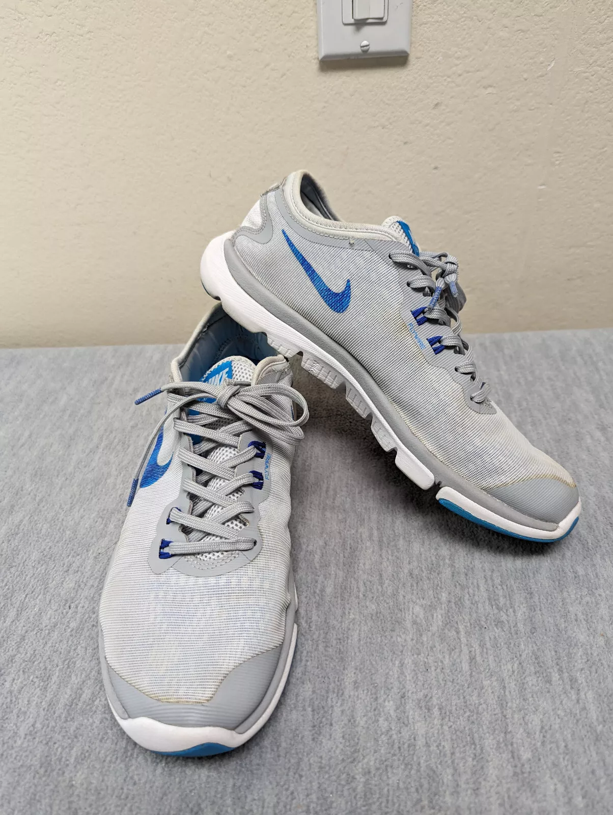 Chaussures d'entraînement Nike femme Flex Supreme TR 4 grises 819027 002 pointure 9
