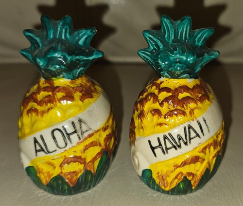 Vintage Aloha Hawaii Ceramic Pineapple Salt & Pepper Mini Shakers Tiki Bar 2½"