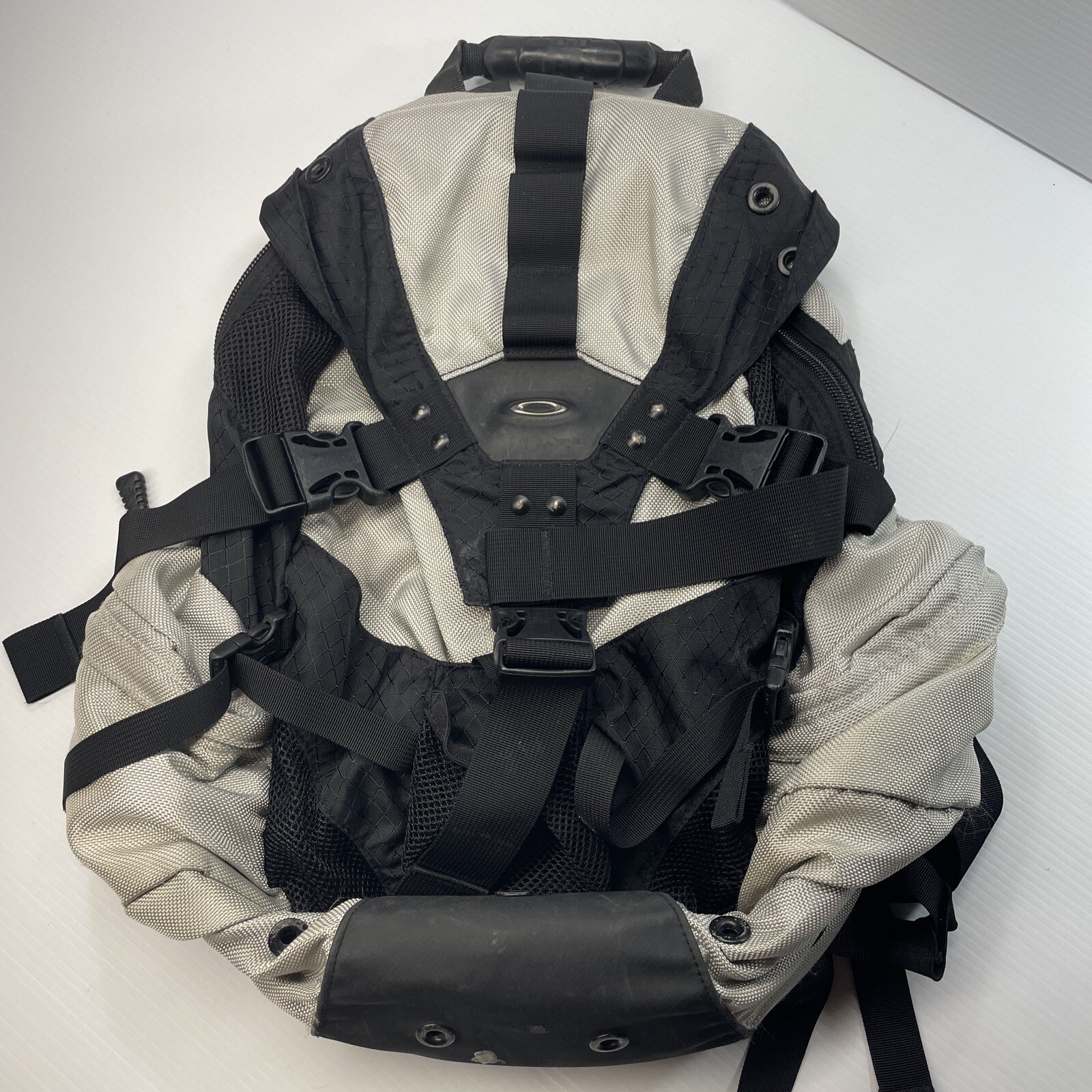 OAKLEY Icon  Nylon Backpack Y2K Style white/silver | eBay