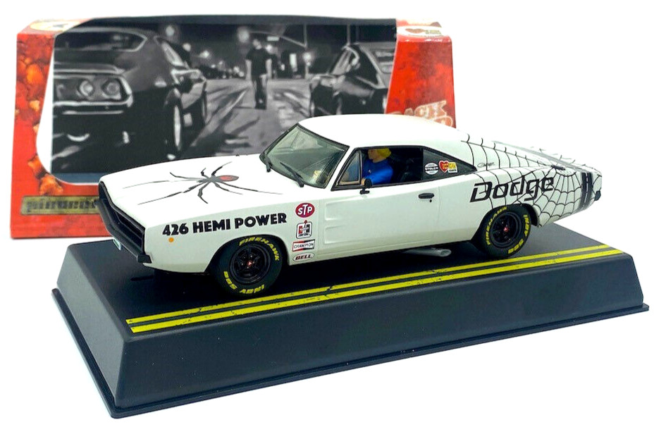 Игровой автомобиль Pioneer White Black Widow Hemi Dodge Charger DPR в масштабе 132 P143 15490₽
