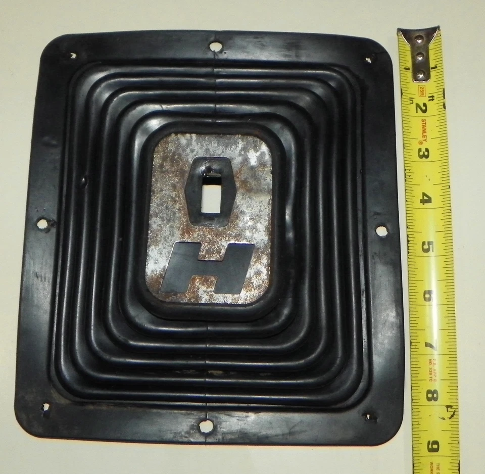 ORIGINAL HURST 4 SPEED SUPER SHIFTER BOOT CAMARO CHEVELLE CUDA CHALLENGER - Image 2 of 3