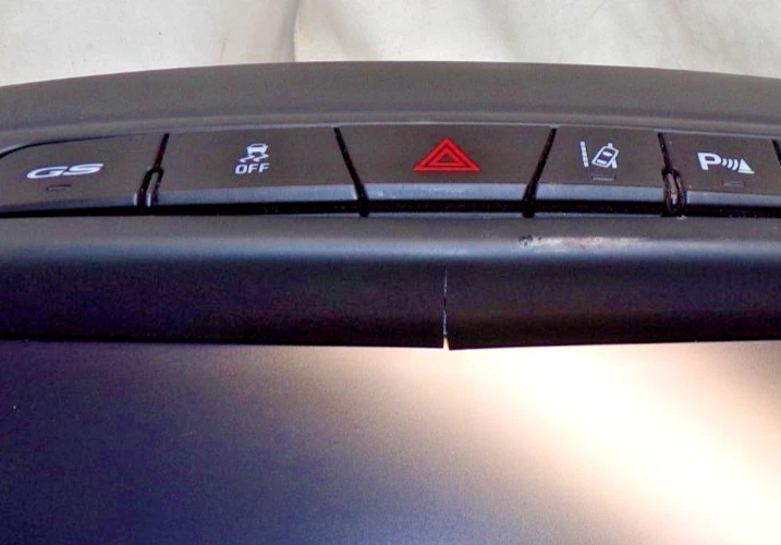 Экран дисплея радио Buick Regal 15 16 17 26202394 ESC57 - Изображение 2 из 4