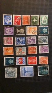 Vtg European Stamp Lot: Romania, Italy, UK, Netherlands - UV Fluorescent Vars.