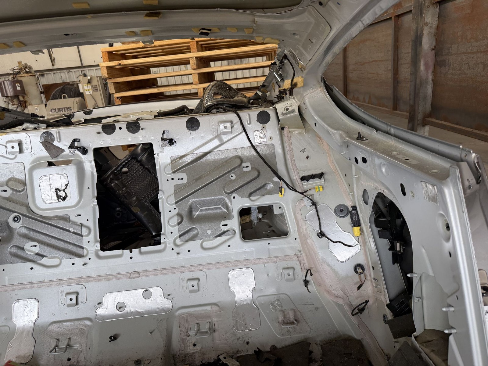 2011-2018 BENTLEY CONTINENTAL Rear Left Quarter Panel Body Cut Moonbeam Silver