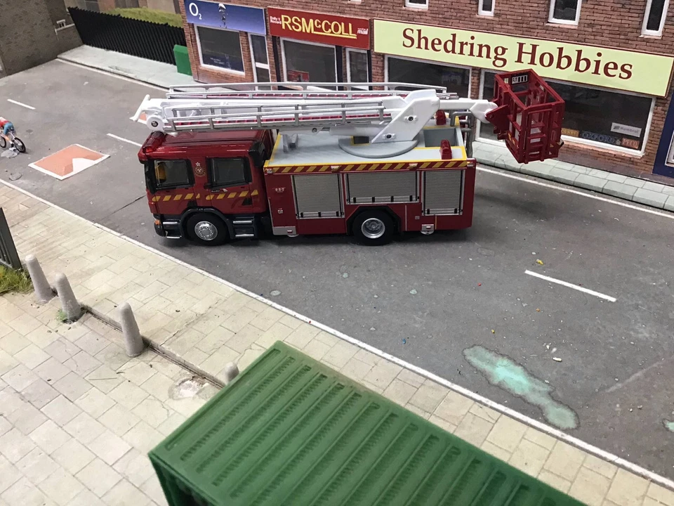 1/76 Tiny Diecast Scania HKFSD Hydraulic Platform (F2315) - Image 2 of 4