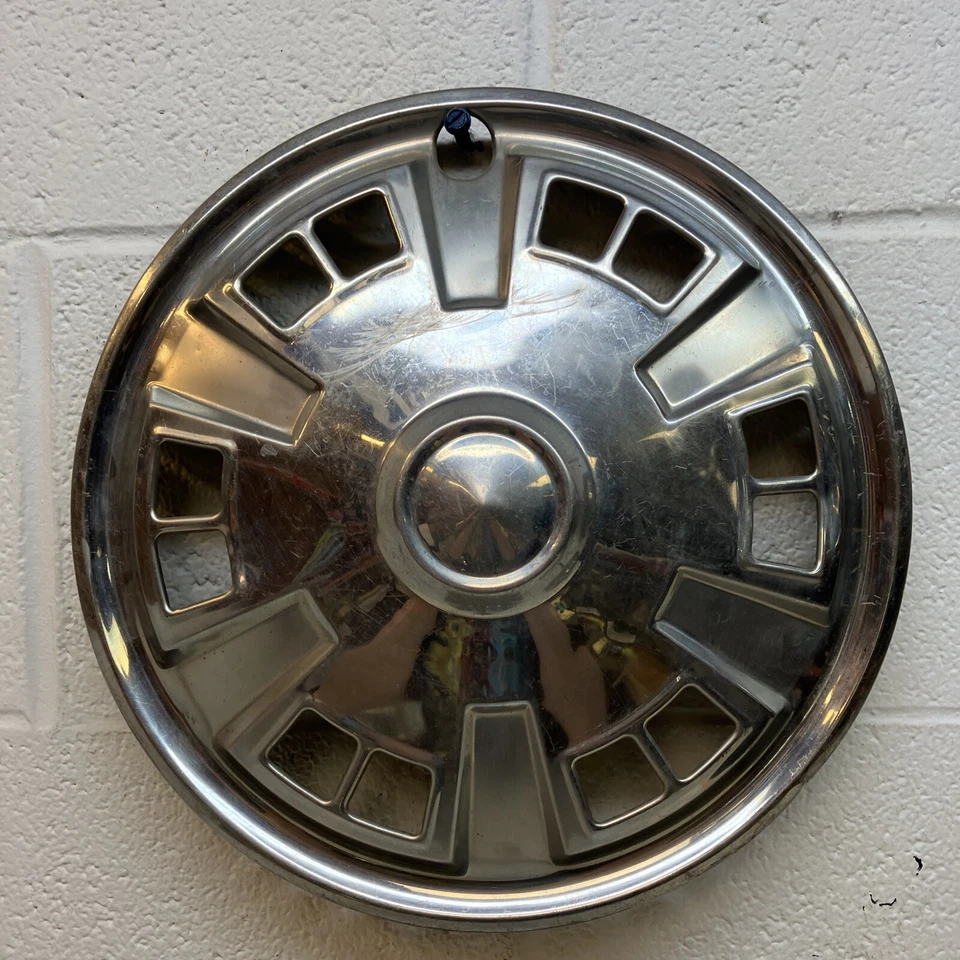 Usado OEM Raro Juego de 4 Cubiertas de Rueda Tapacubos 12" Toyota Corolla 1971-1972 (5298) Foto 4 de 4