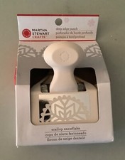 Discontinued Martha Stewart Crafts Deep Edge Punch Scallop Snowflake Christmas