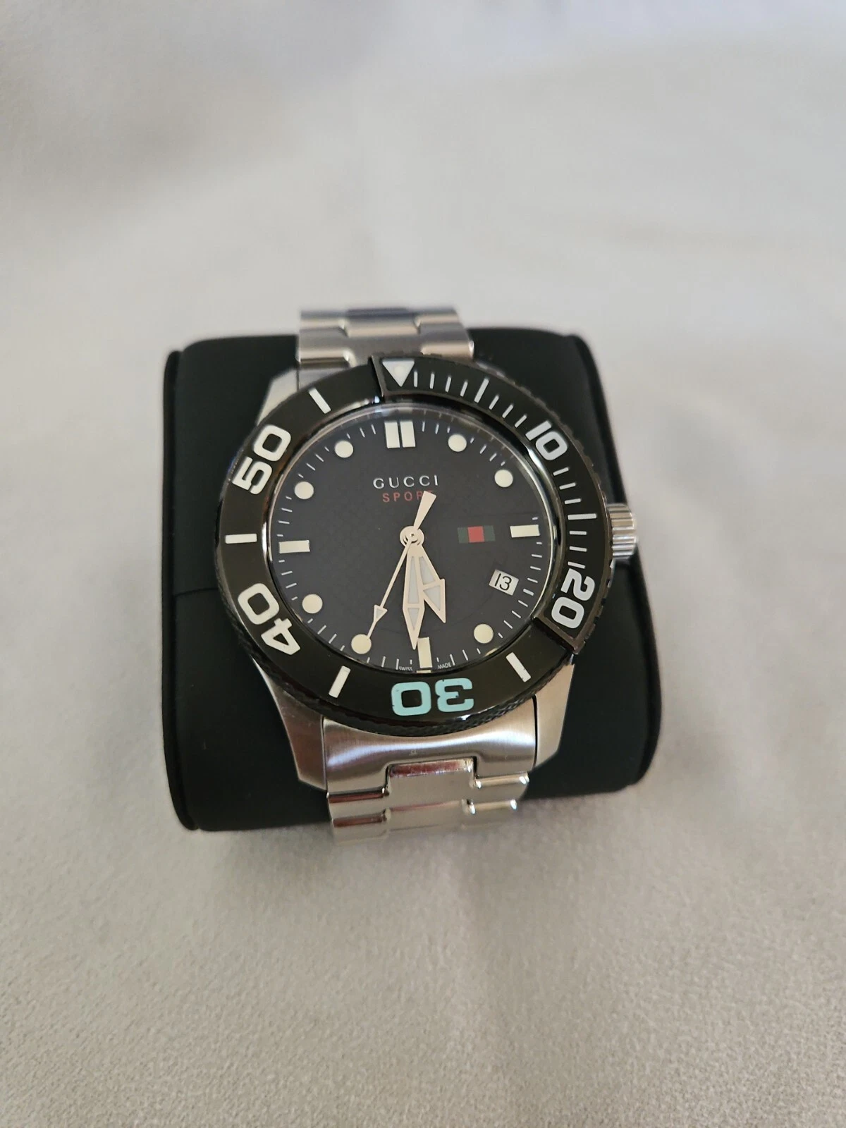 Gucci G Timeless YA126249 excellent état prix de détail