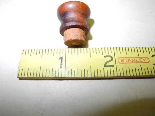 VINTAGE SINGER TREADLE SEWING MACHINE SMALL 2 PIECE SET FANCY OAK DRAWER KNOBS - Picture 8 of 8