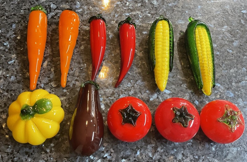 ART GLASS VEGETABLES (set of 11) Home Decor Corn, Peppers, Tomatoes, Egg Plant