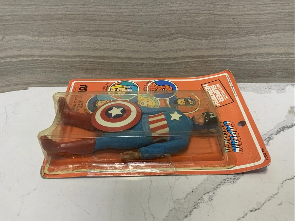 Mego 1979 World’s Greatest Superheroes Captain America Vintage Action Figure - Image 4 of 4